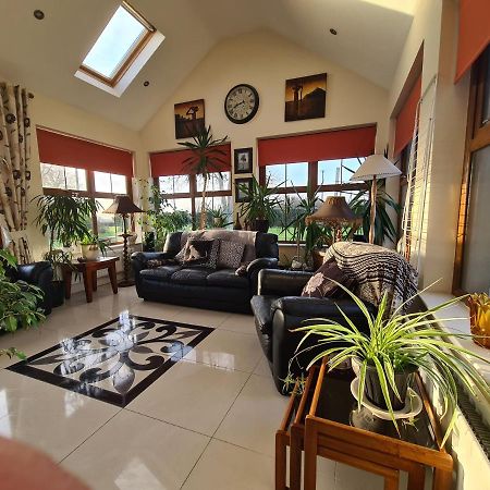 Knockalla Luxury Property With Hot Tub Suitable For Families Портадаун Екстериор снимка