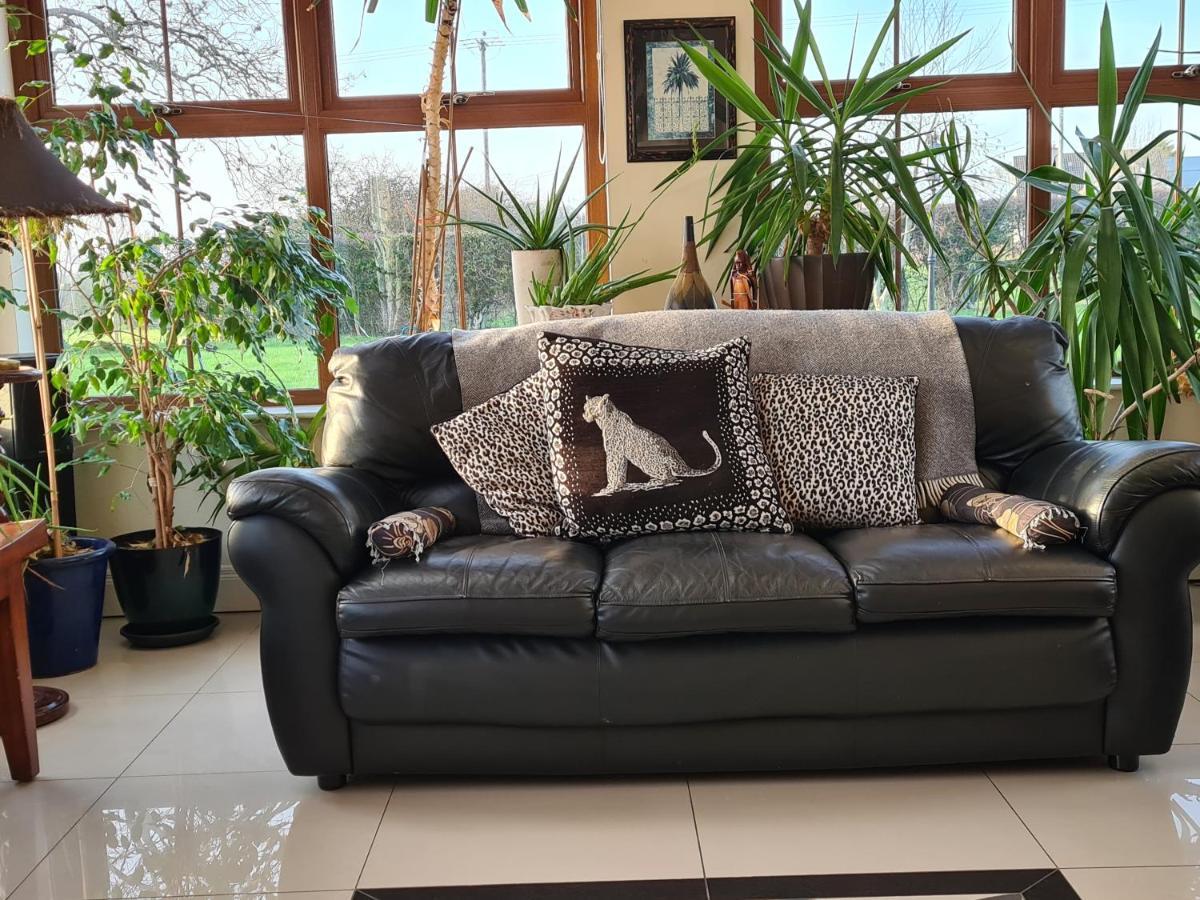 Knockalla Luxury Property With Hot Tub Suitable For Families Портадаун Екстериор снимка
